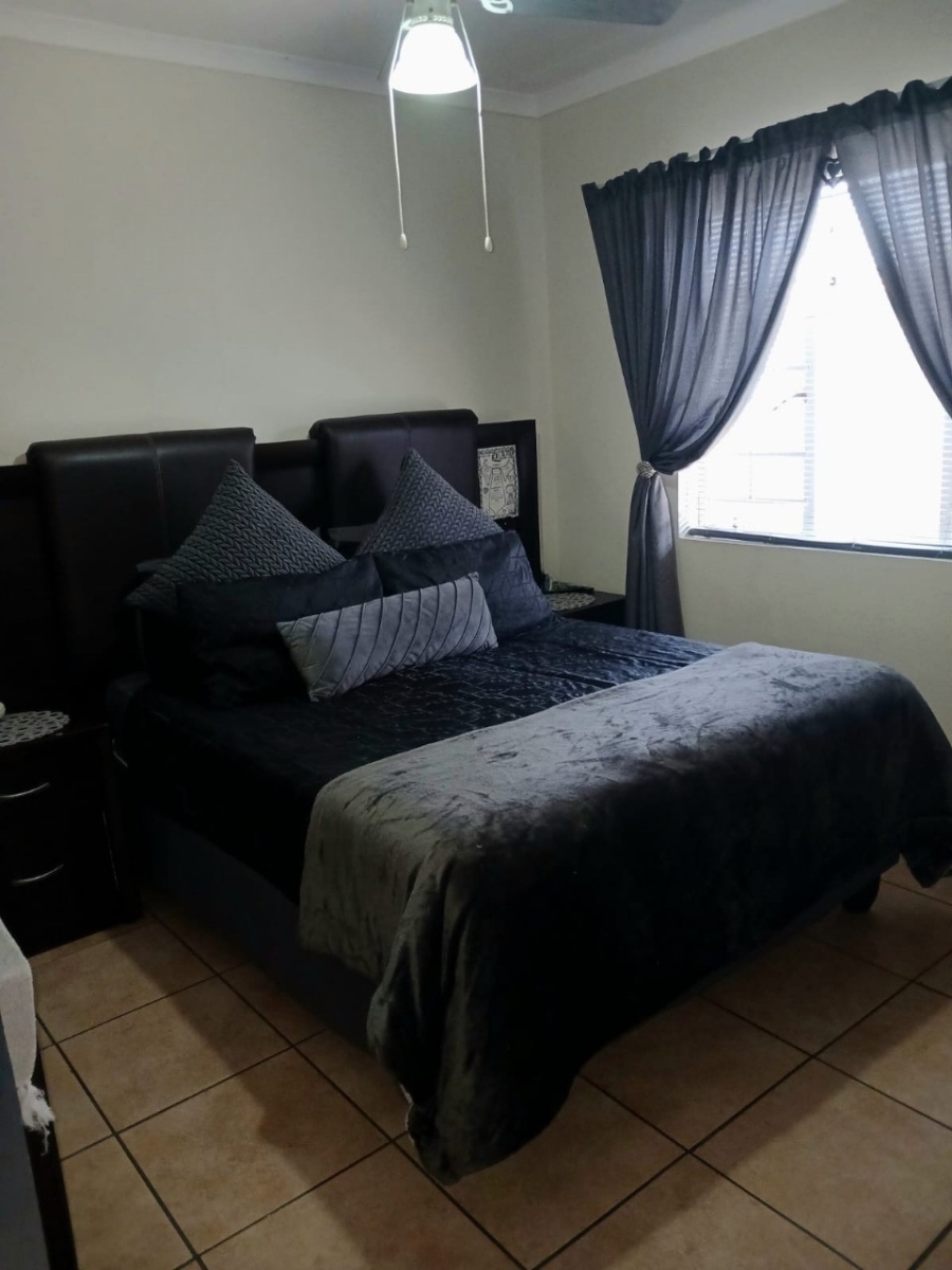 To Let 3 Bedroom Property for Rent in Waterkloof North West